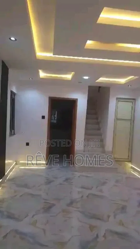 2bdrm Duplex in Shomolu / Shomolu for rent