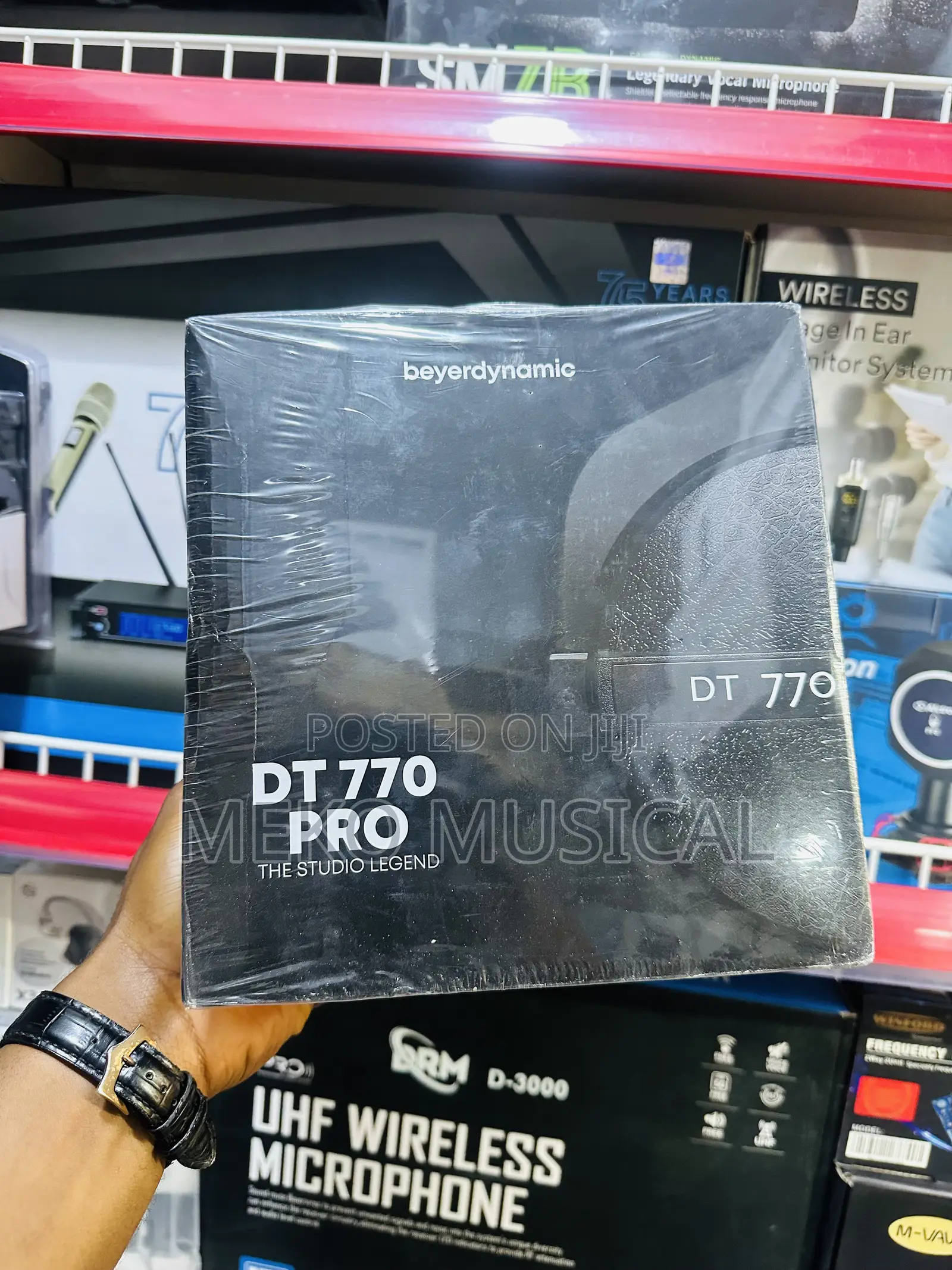 Beyerdynamic Dt 770 Pro 80 Ohm Over-Ear Studio Headphones