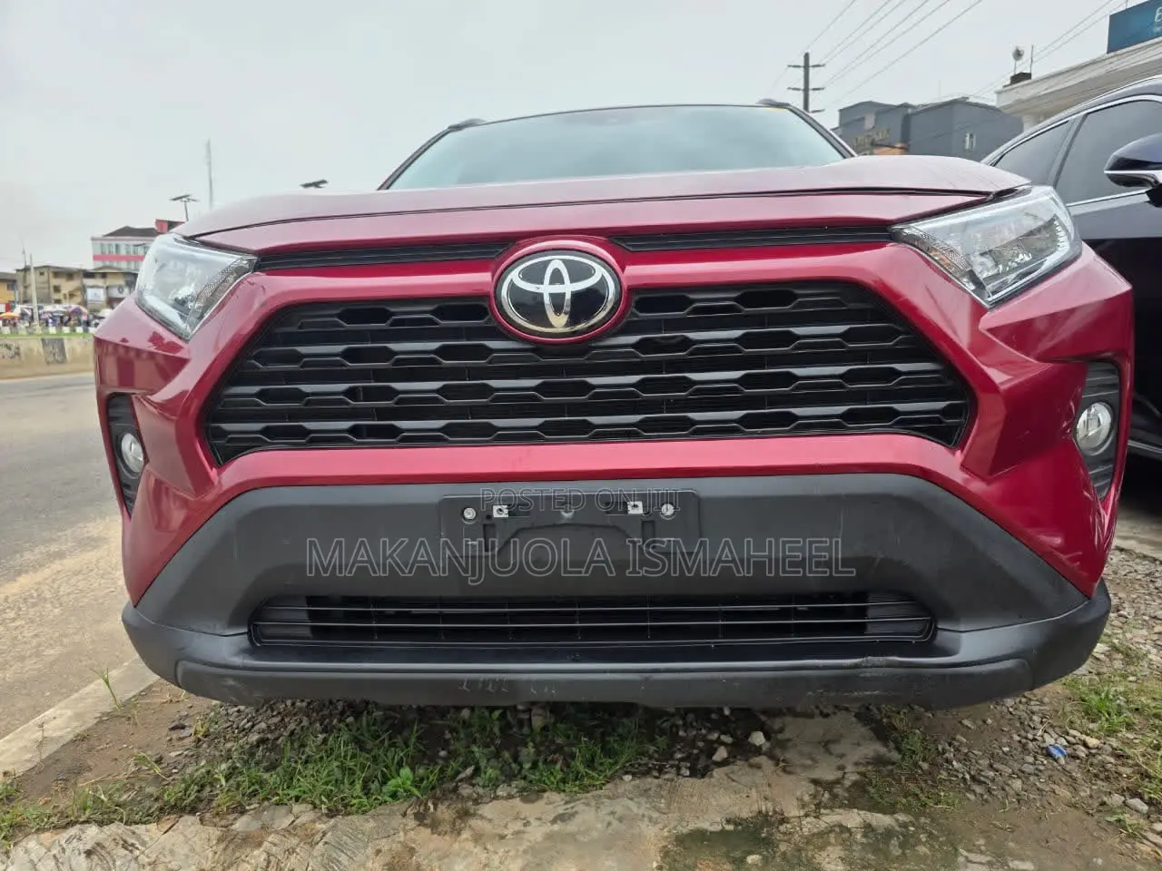 Toyota RAV4 XLE 2021 Red