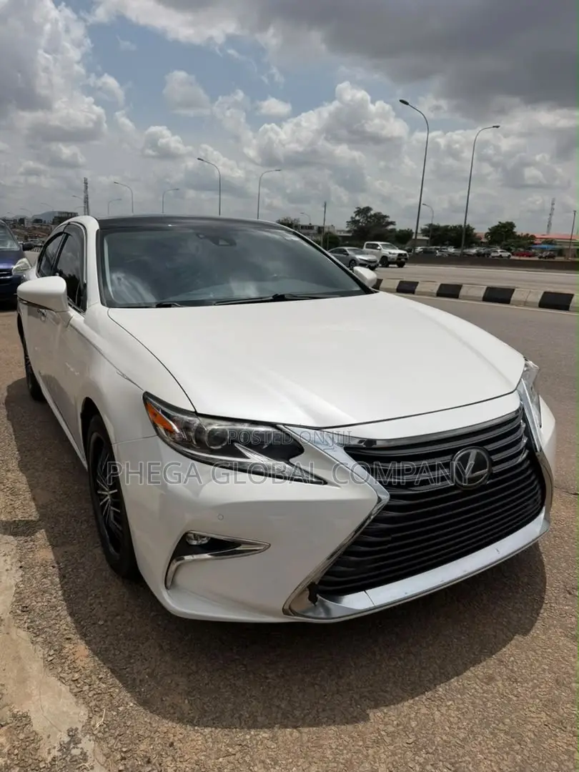 Lexus ES 350 FWD 2016 White