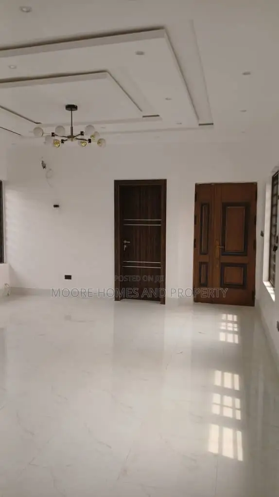 4bdrm Duplex in Magodo Phase 2 for sale