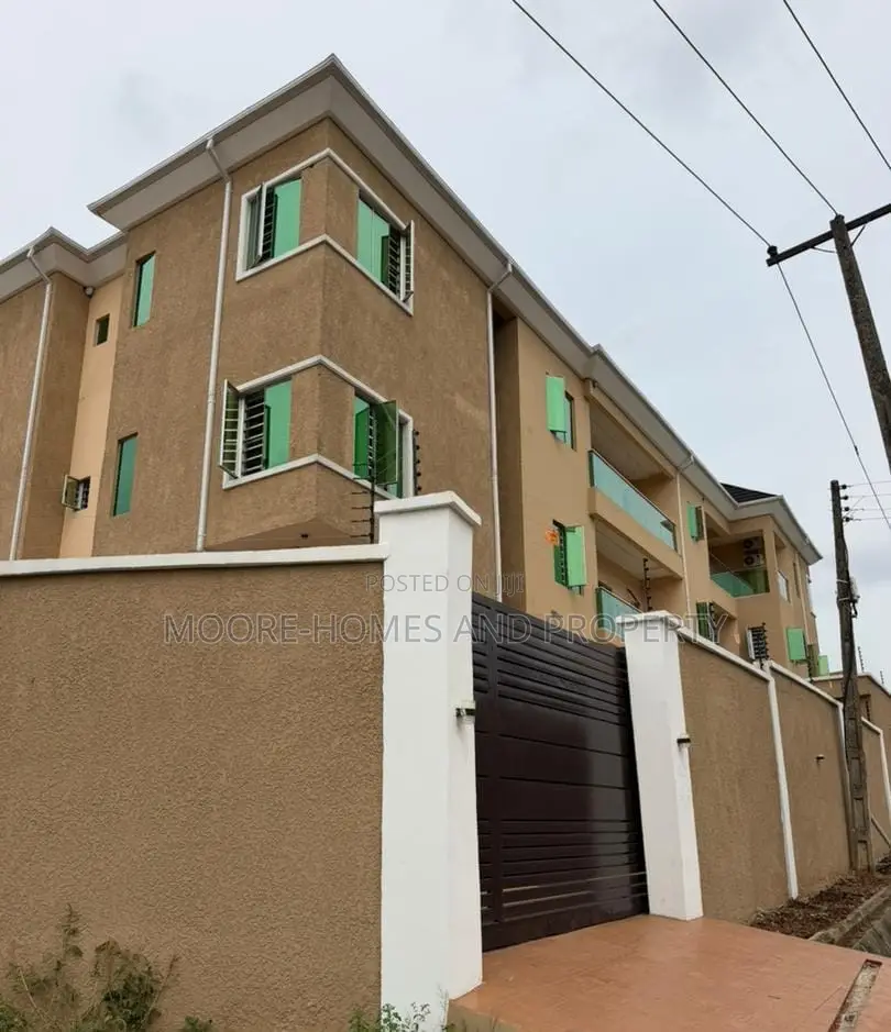 2bdrm Block of Flats in Magodo Phase 2 for sale