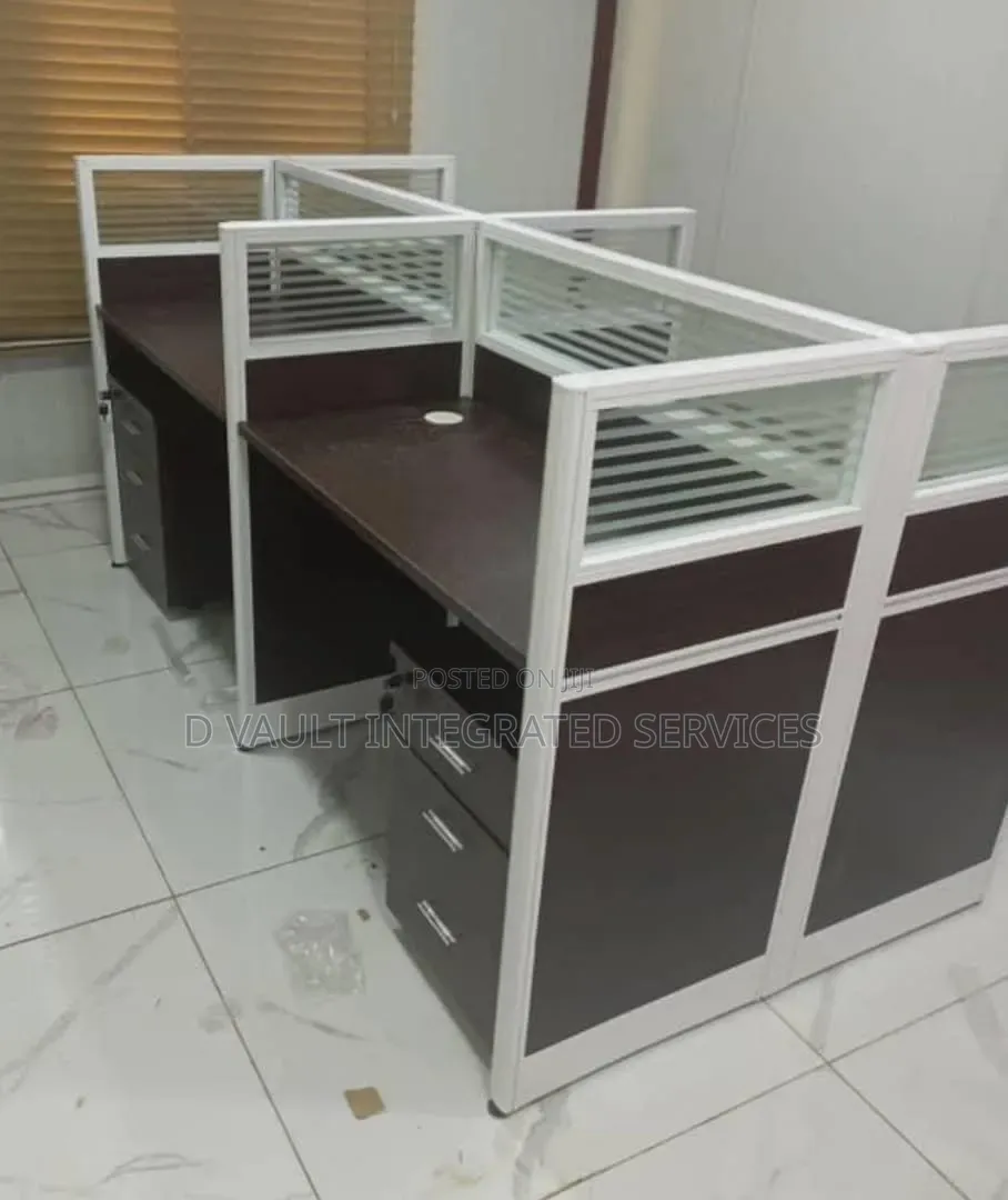 4 Seater Workstation/Executive Workstation