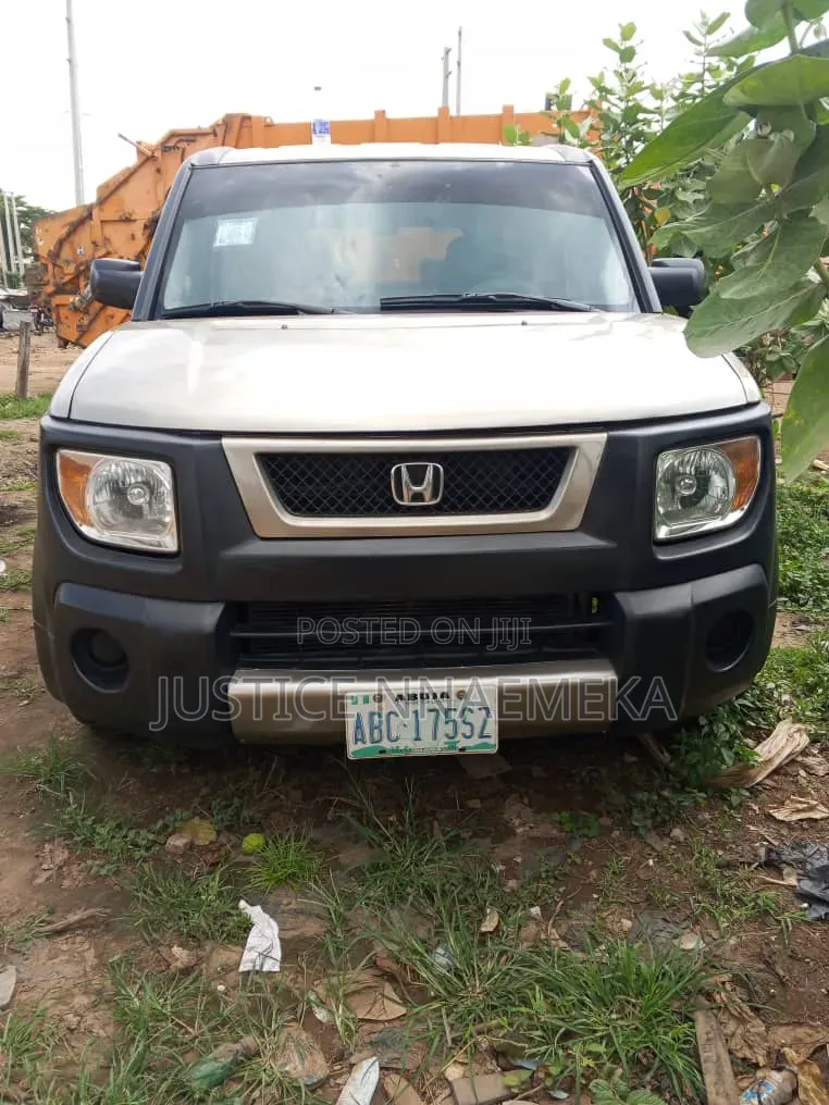 Honda Element 2004 Gray
