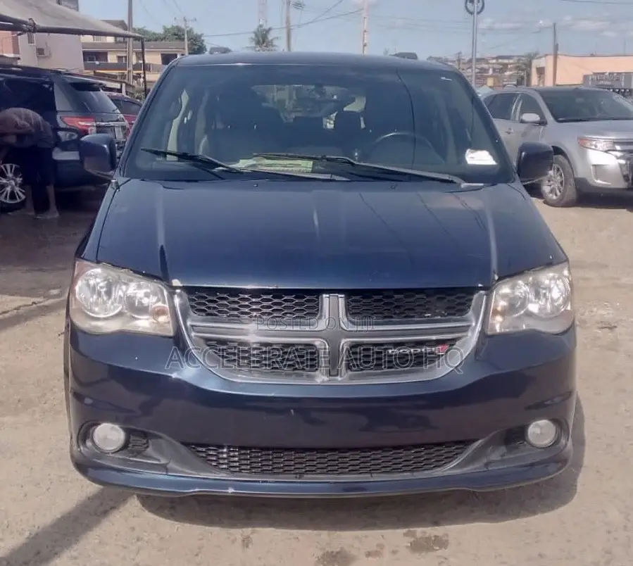 Dodge Grand Caravan 2017 Blue