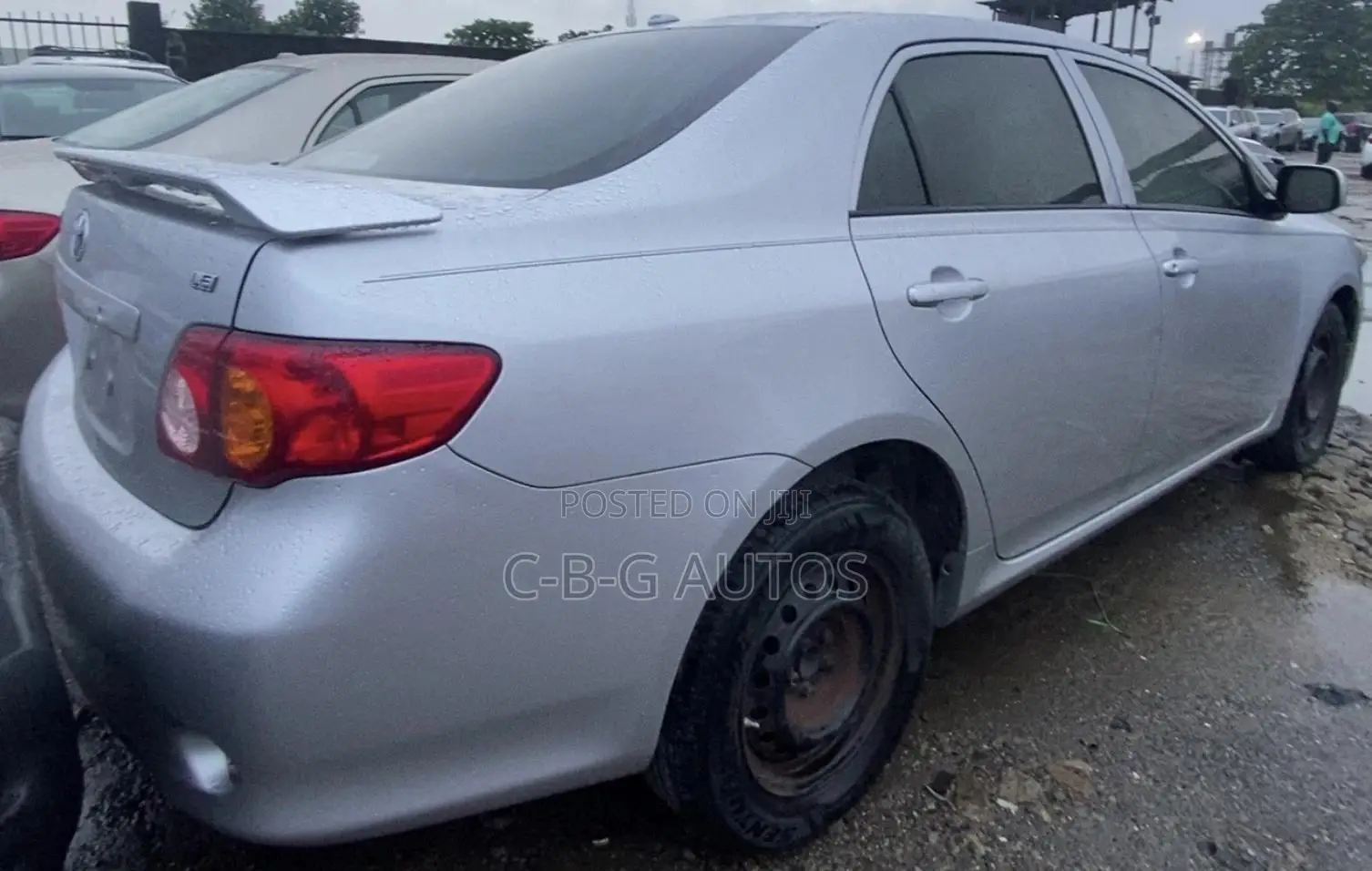 Toyota Corolla LE 4dr Sedan (1.8L 4cyl 4A) 2010 Silver