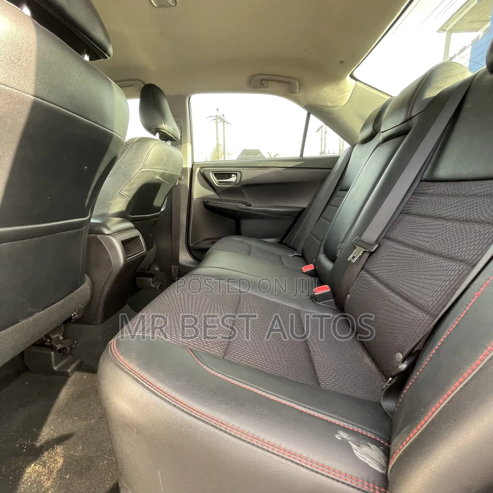 Toyota Camry SE 4dr Sedan (2.5L 4cyl 6A) 2016 Silver