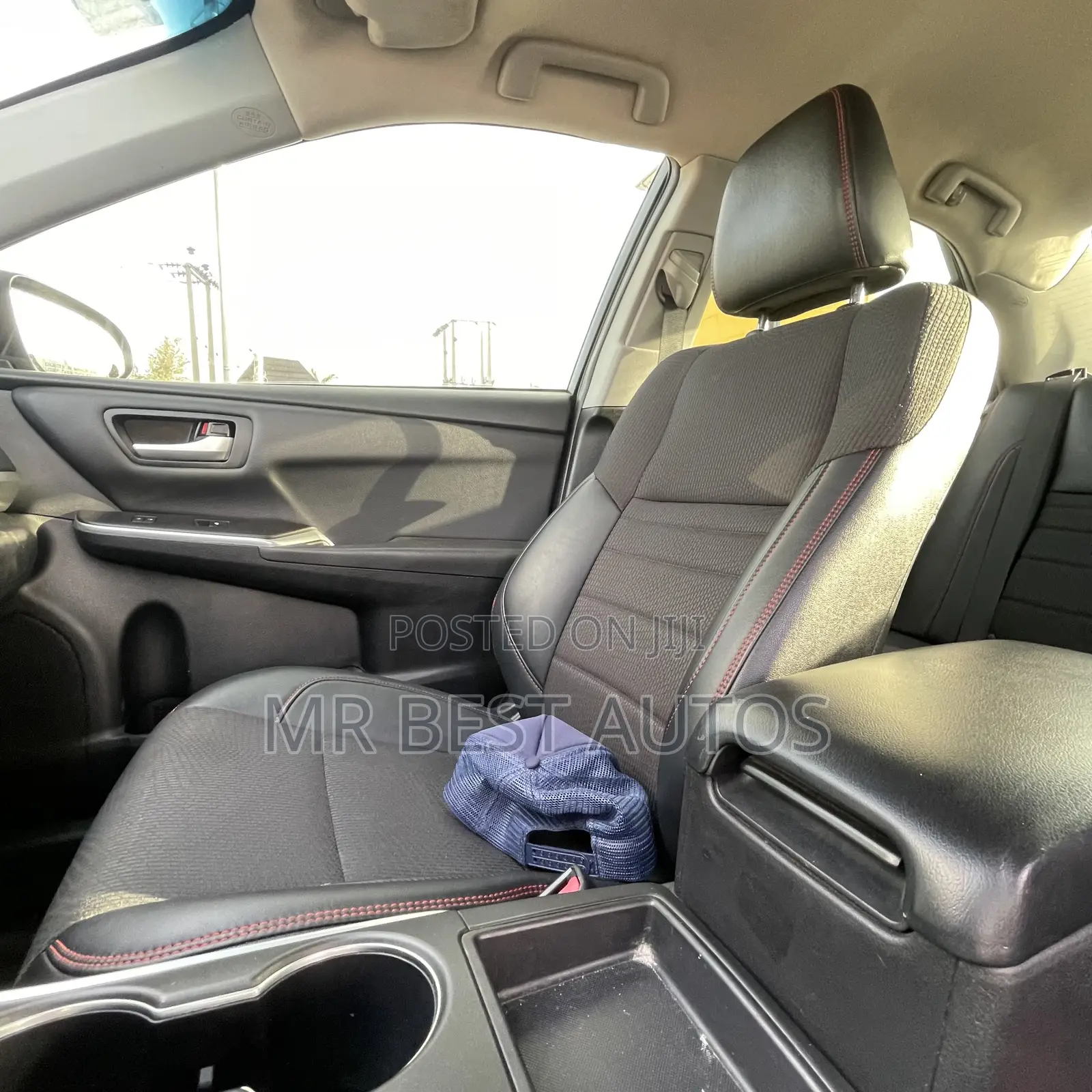 Toyota Camry SE 4dr Sedan (2.5L 4cyl 6A) 2016 Silver