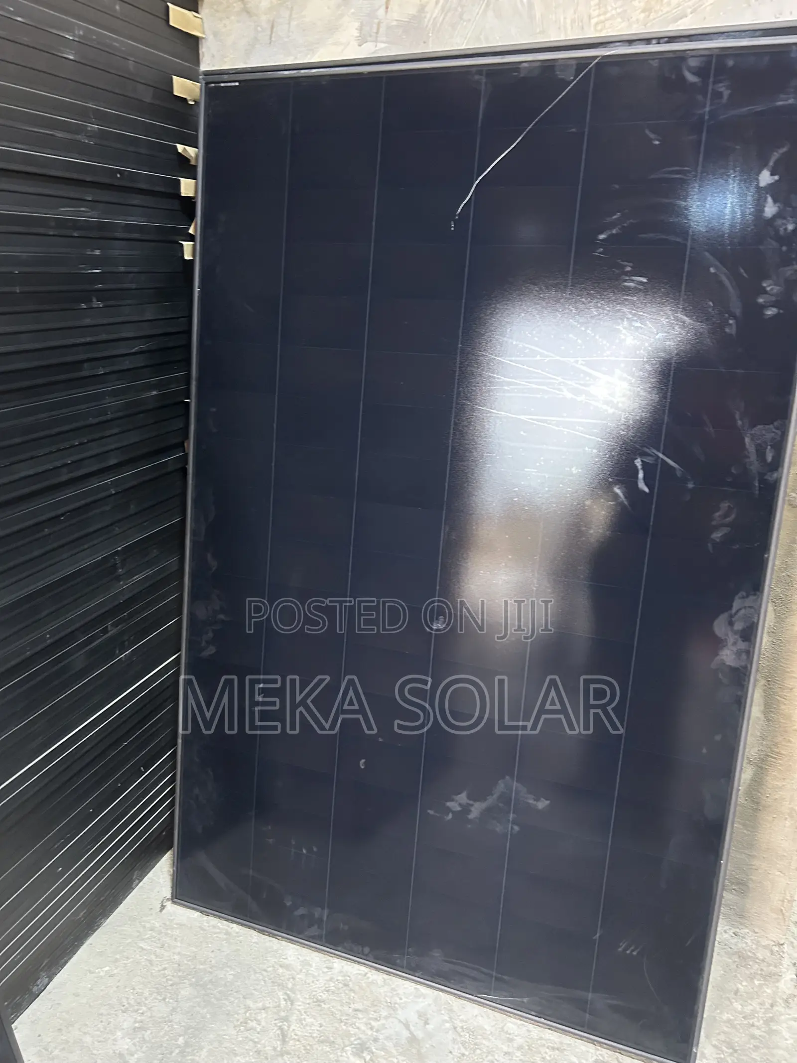 Aiko 475w 480w All Black Solar Panel (Half-Cut)