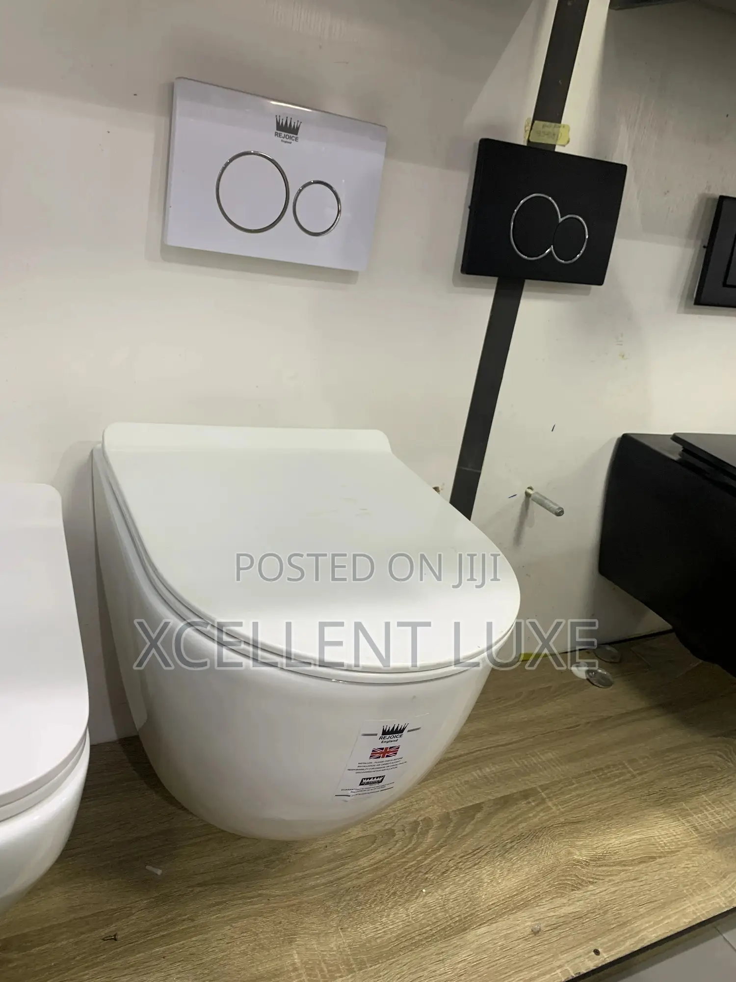 Conceal Water Closet Set White