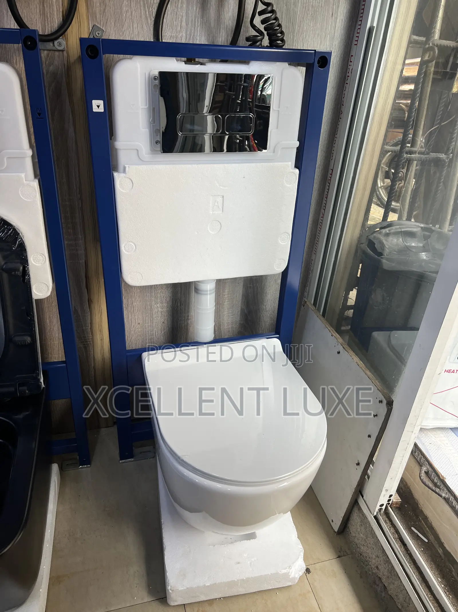 Wall Hung Wc With Concealed Tank ( British Standard)