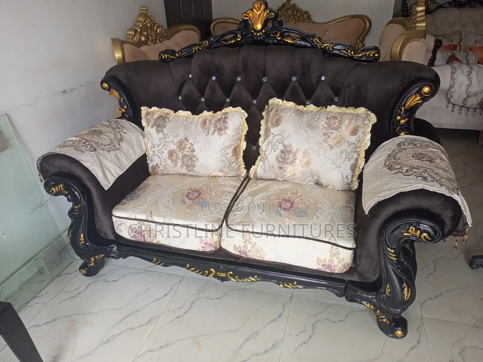Quality Royal Sofa Set
