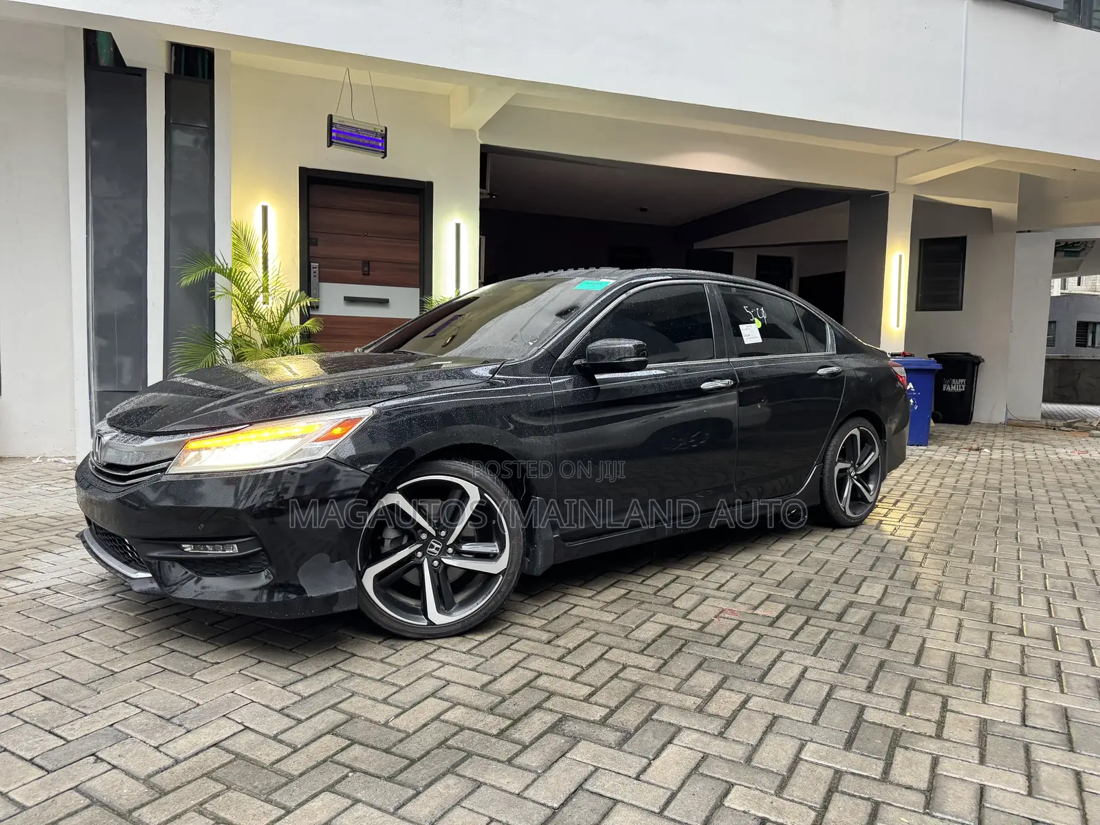 Honda Accord Touring V6 4dr Sedan FWD (3.5L 6cyl 6A) 2017 Black