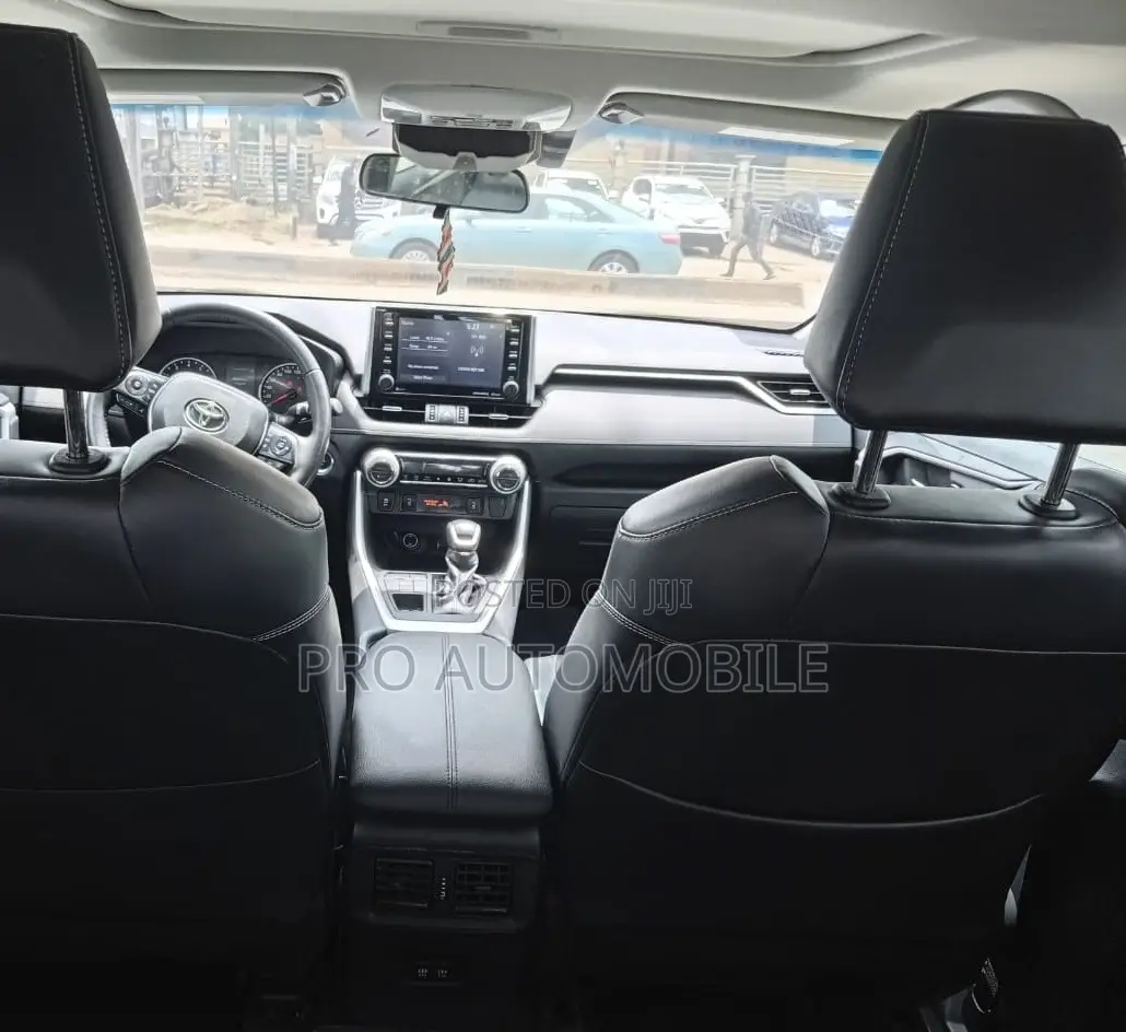 Toyota RAV4 XLE AWD 2020 Black