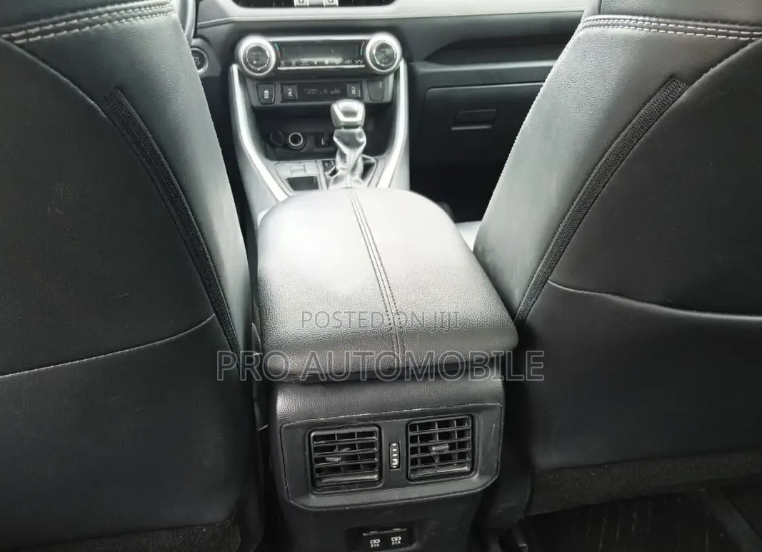 Toyota RAV4 XLE AWD 2020 Black
