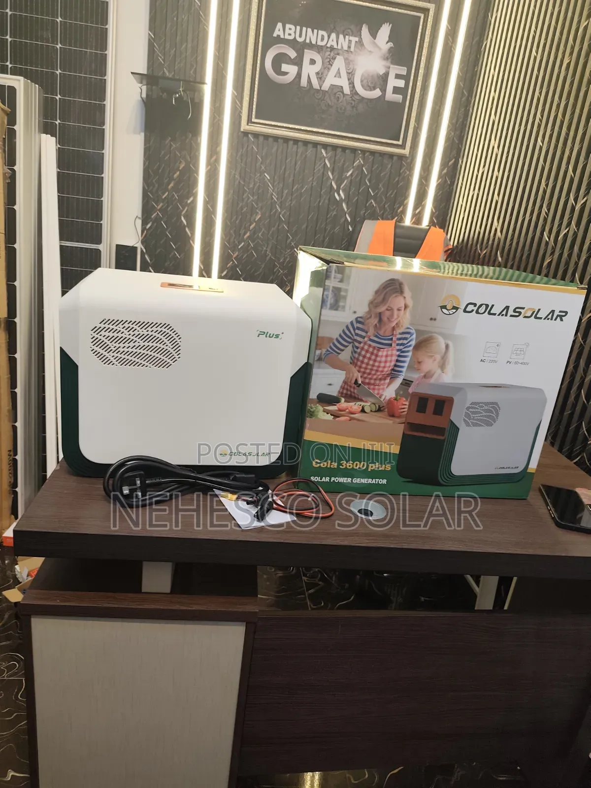 Premium Portable 3.6kwh/2200w Solar Generator for Homes Businesses