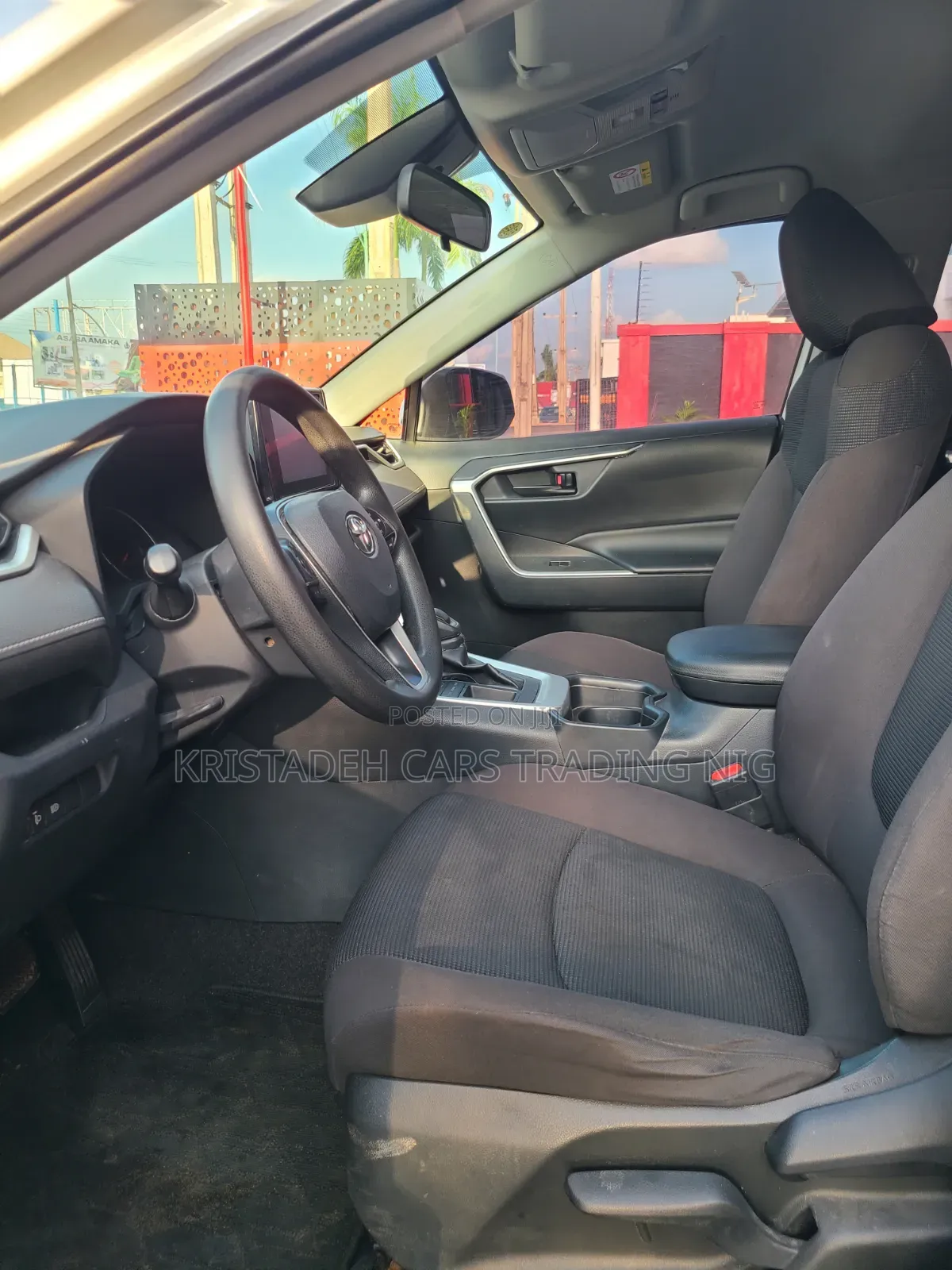 Toyota RAV4 2022 White