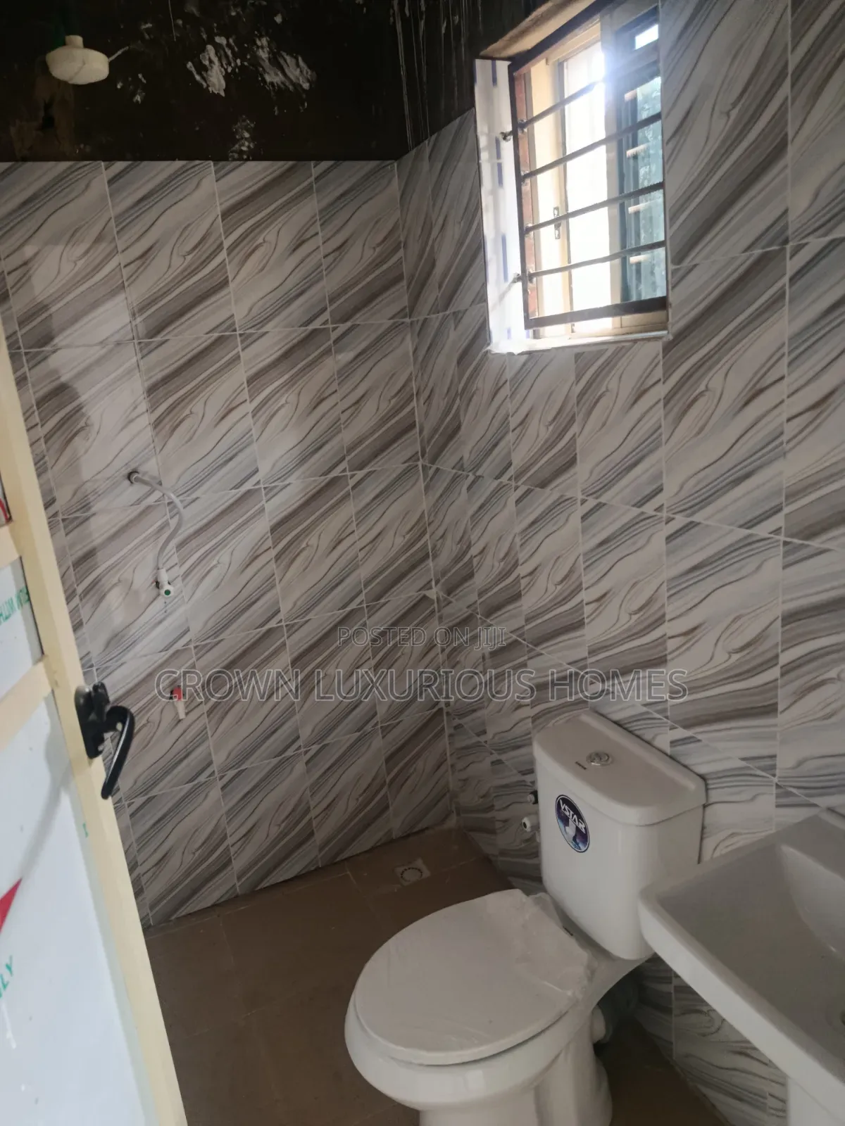Mini Flat in Ore Ofe Estate, for rent
