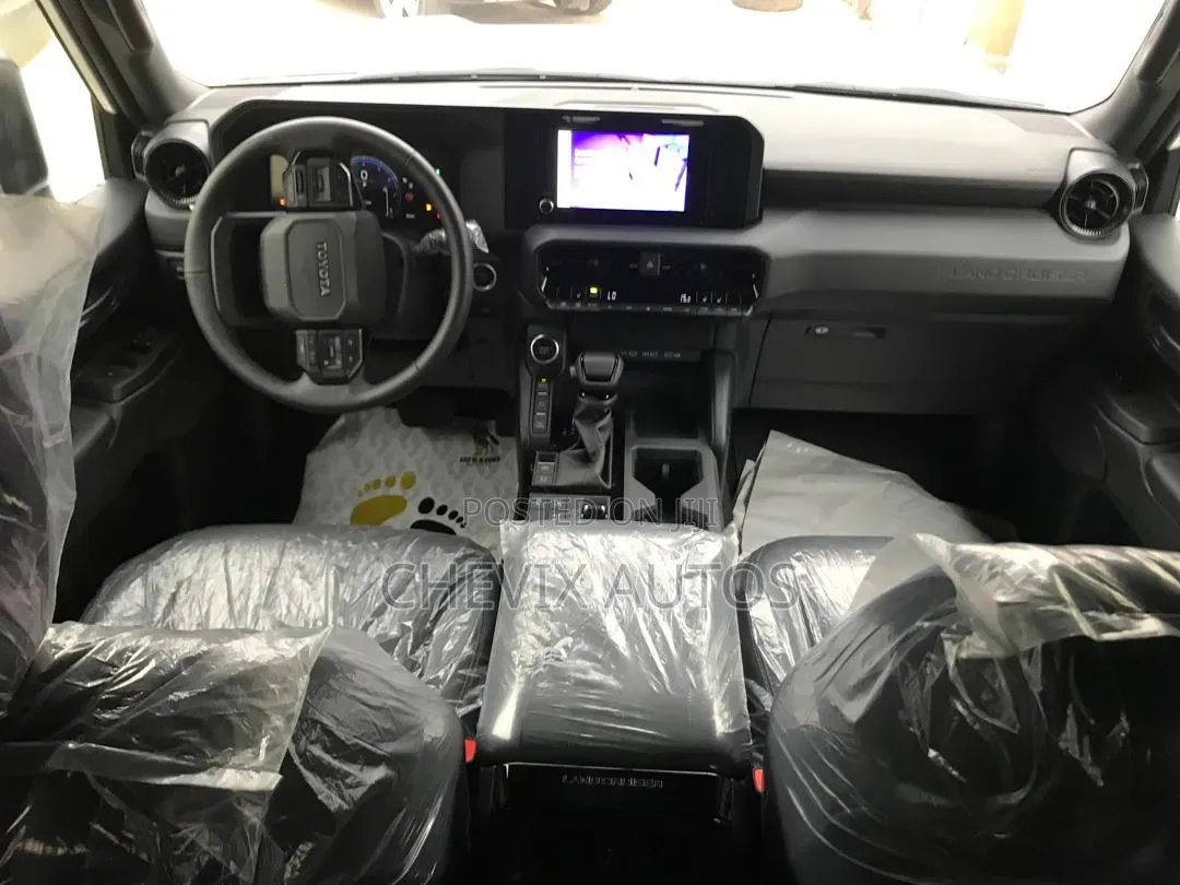 Toyota Land Cruiser Prado 2024 White