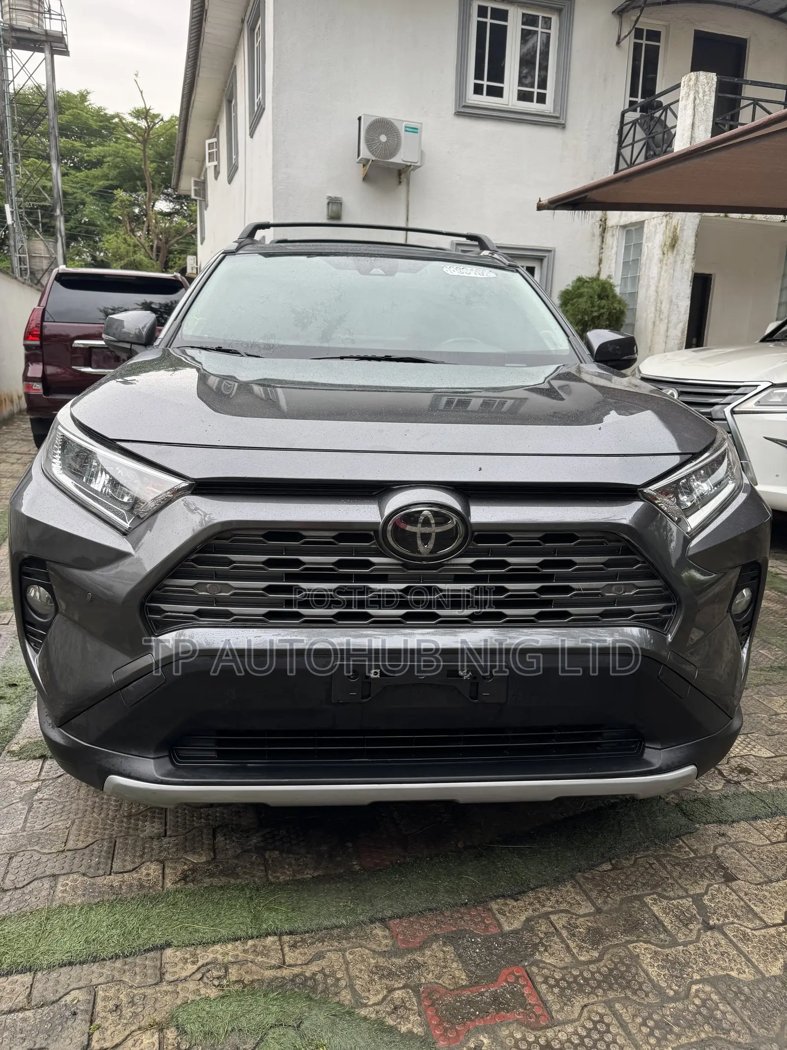 Toyota RAV4 Limited AWD 2020 Gray