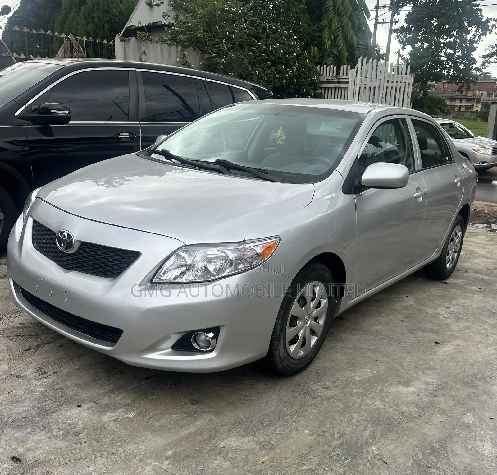 Toyota Corolla LE 4dr Sedan (1.8L 4cyl 4A) 2010 Silver
