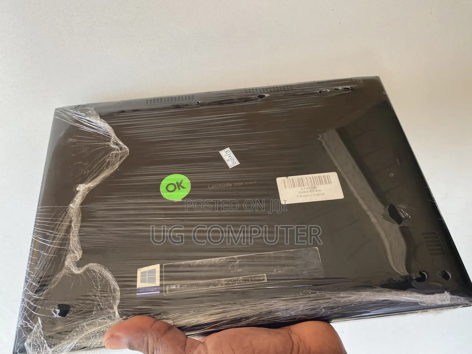 New Laptop Dell Latitude 3390 2-in-1 8GB Intel Core i5 SSD 256GB