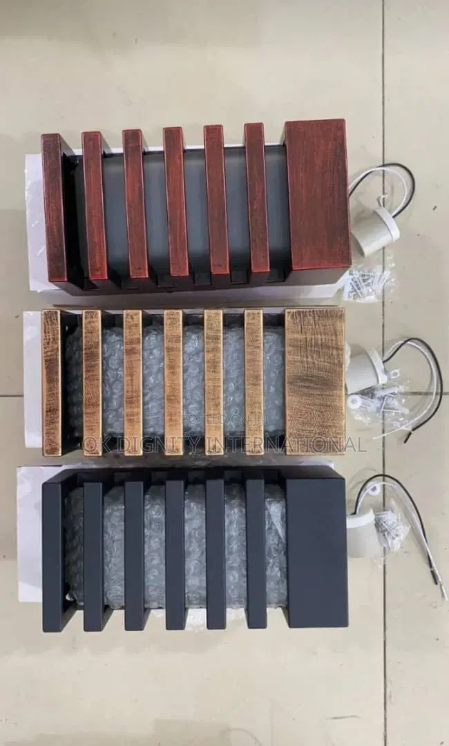 Modern Outdoor Wall Light Fitting– Different Body Colors Available