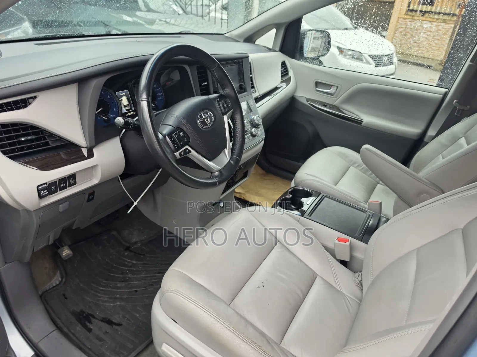 Toyota Sienna 2017 Blue