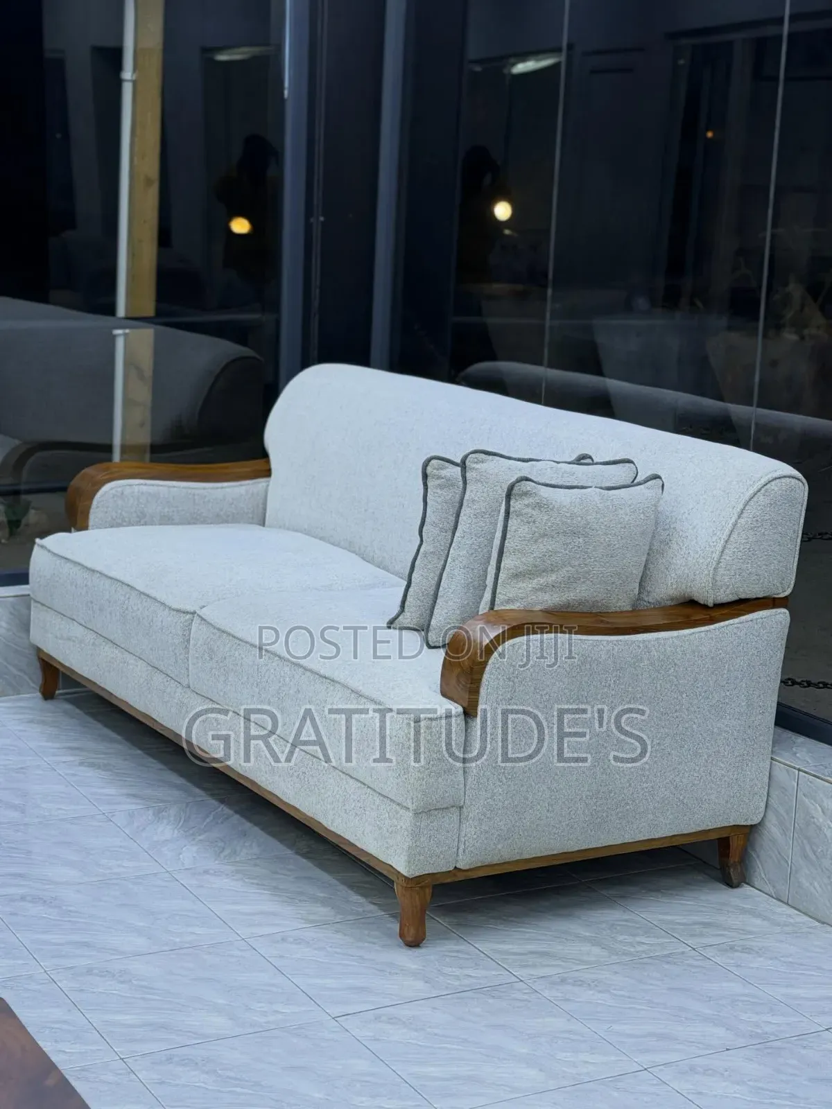 Simple but Classic Sofa Sets