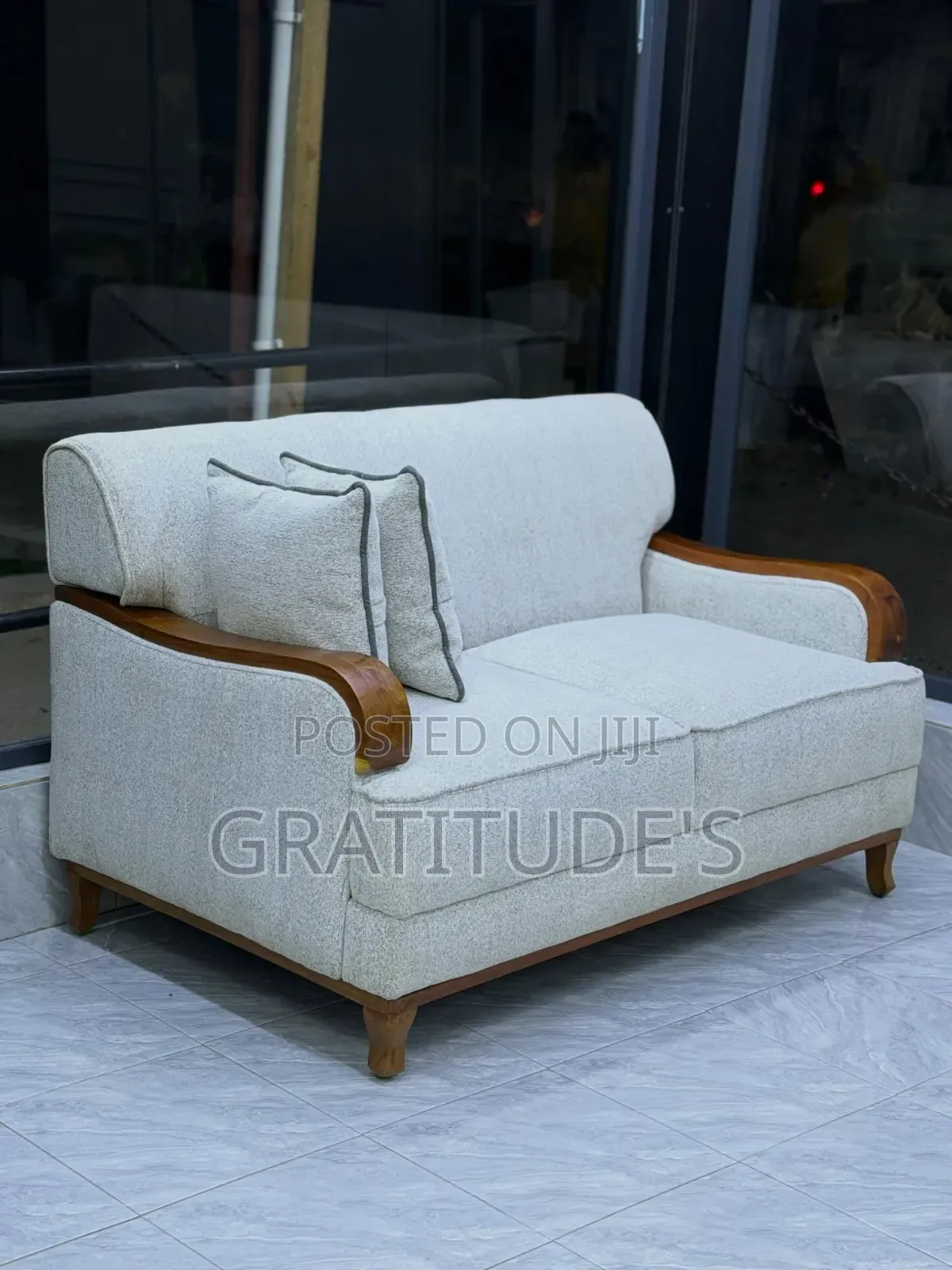 Simple but Classic Sofa Sets