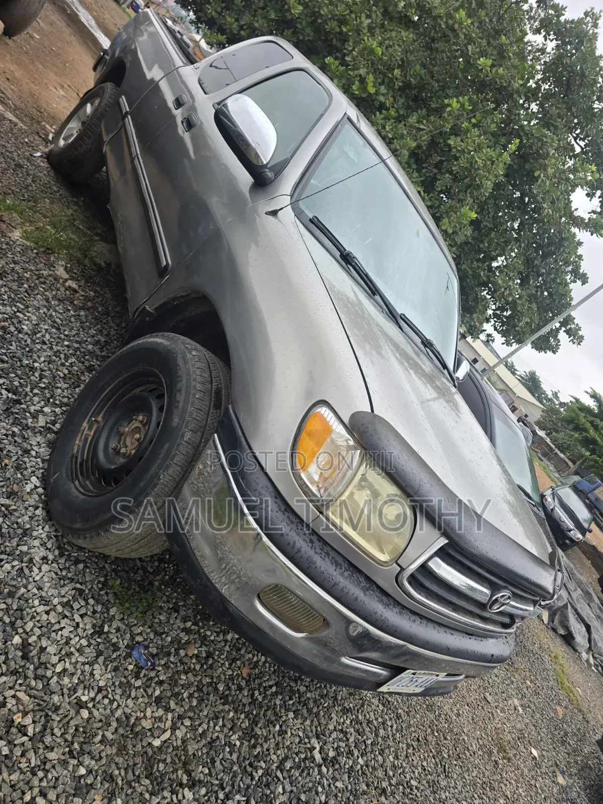 Toyota Tundra 2002 Gray
