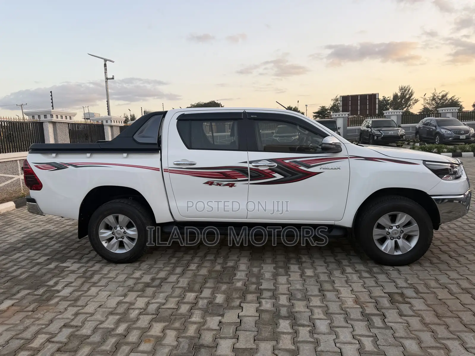 Toyota Hilux 2020 White