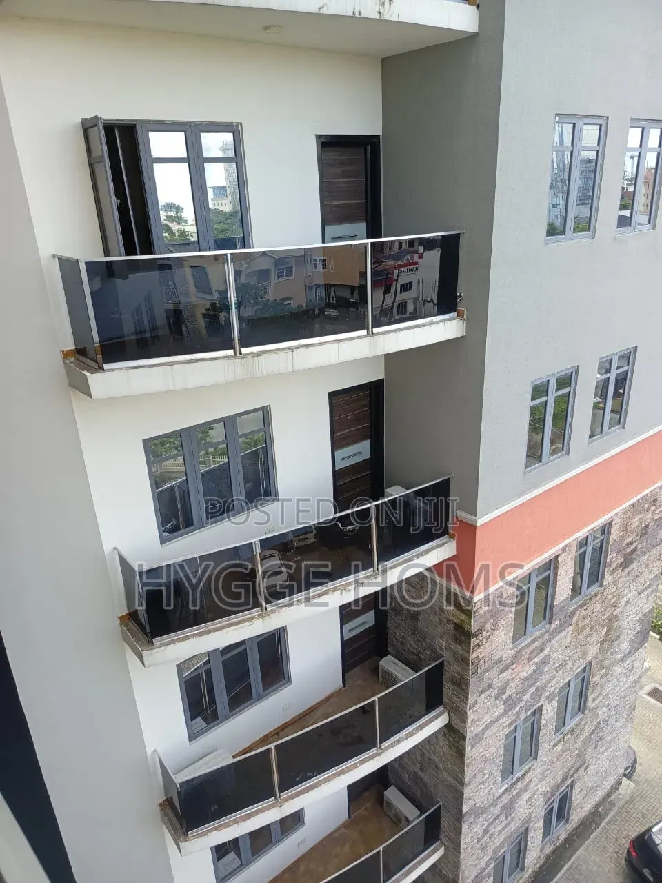 3bdrm Apartment in Off Ligali Ayorinde for rent