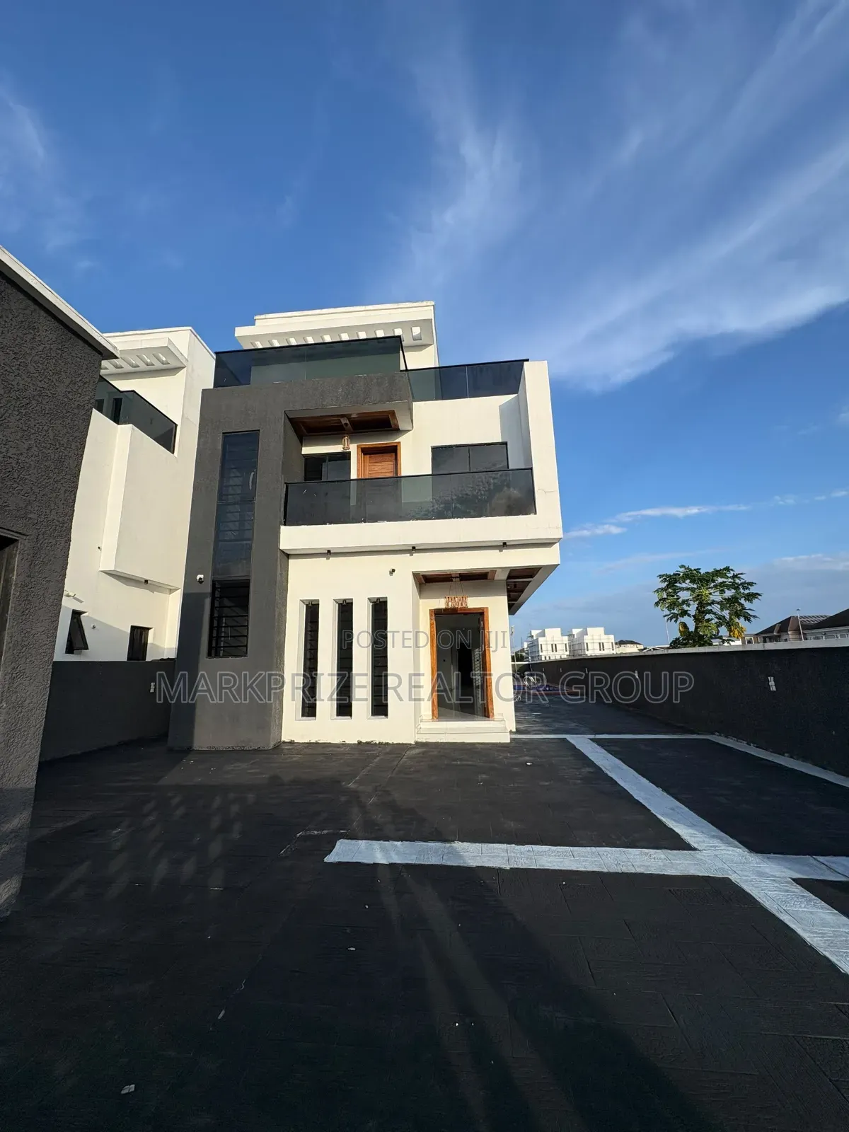 5bdrm Duplex in Royal Garden, VGC / Ajah for sale