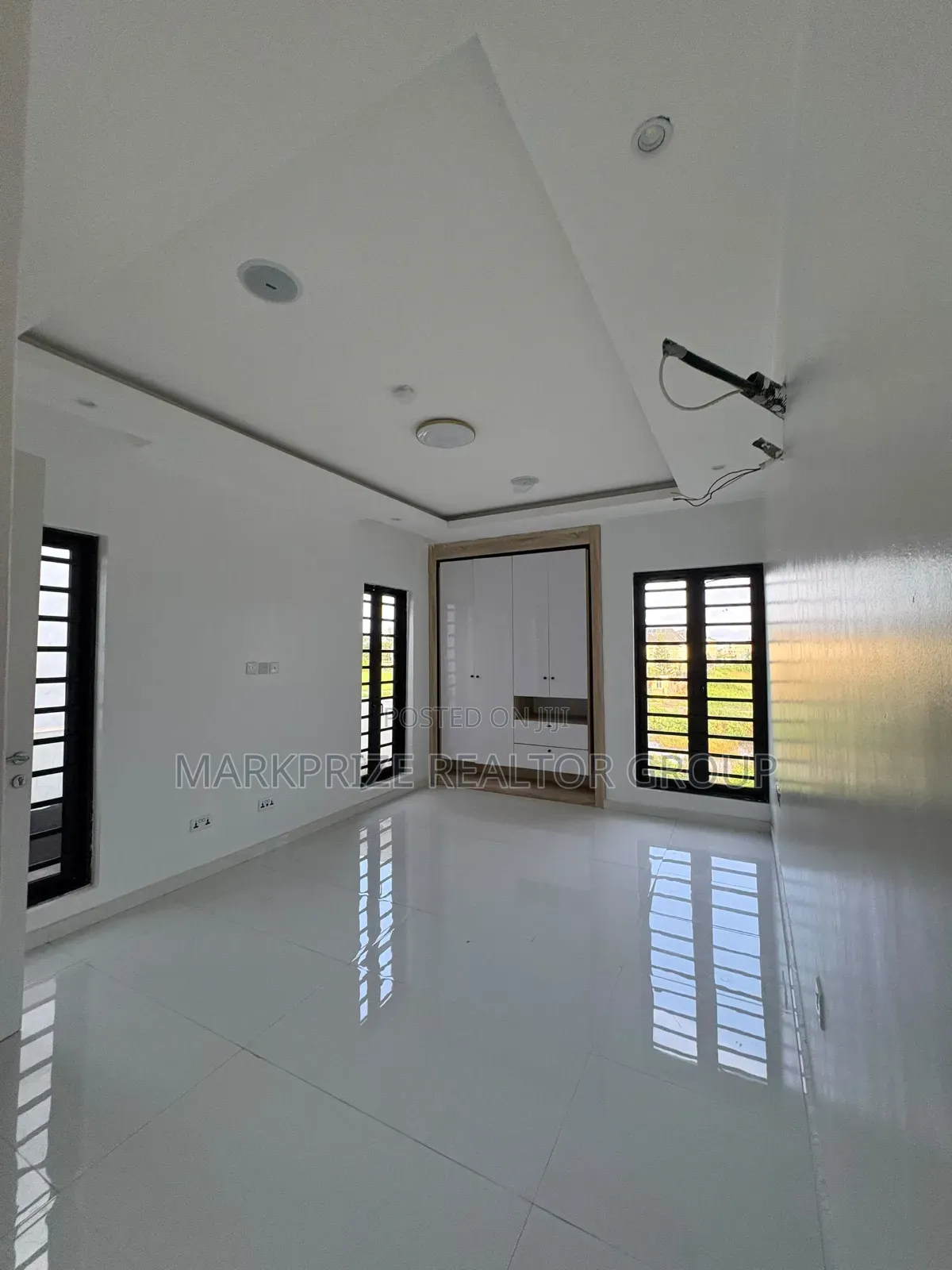 5bdrm Duplex in Royal Garden, VGC / Ajah for sale