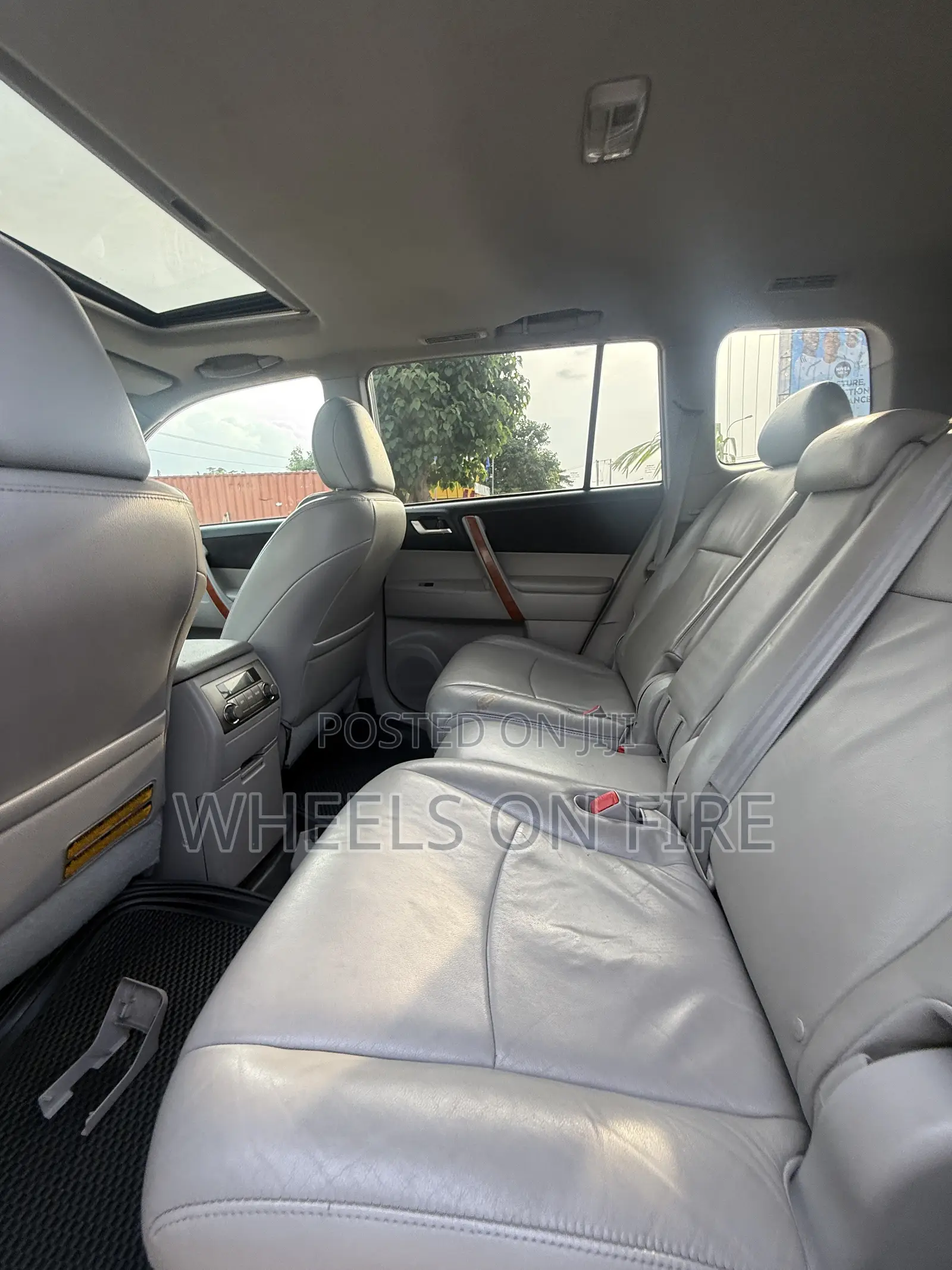 Toyota Highlander 2010 Silver