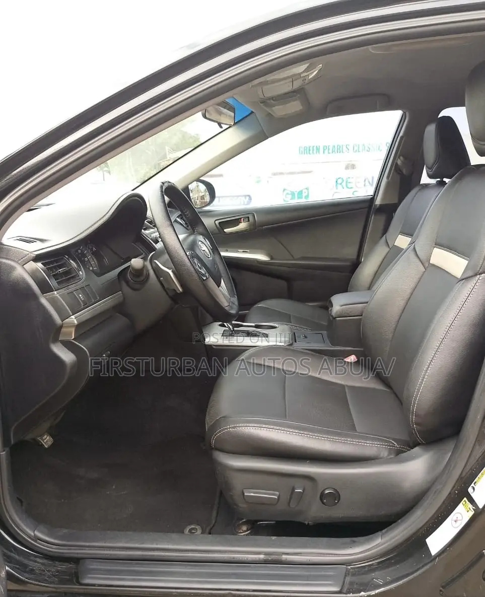 Toyota Camry SE 4dr Sedan (2.5L 4cyl 6A) 2013 Black