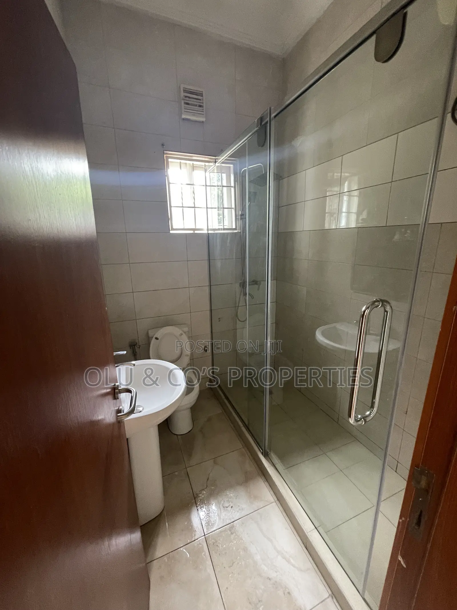 2bdrm Block of Flats in Wuse for rent