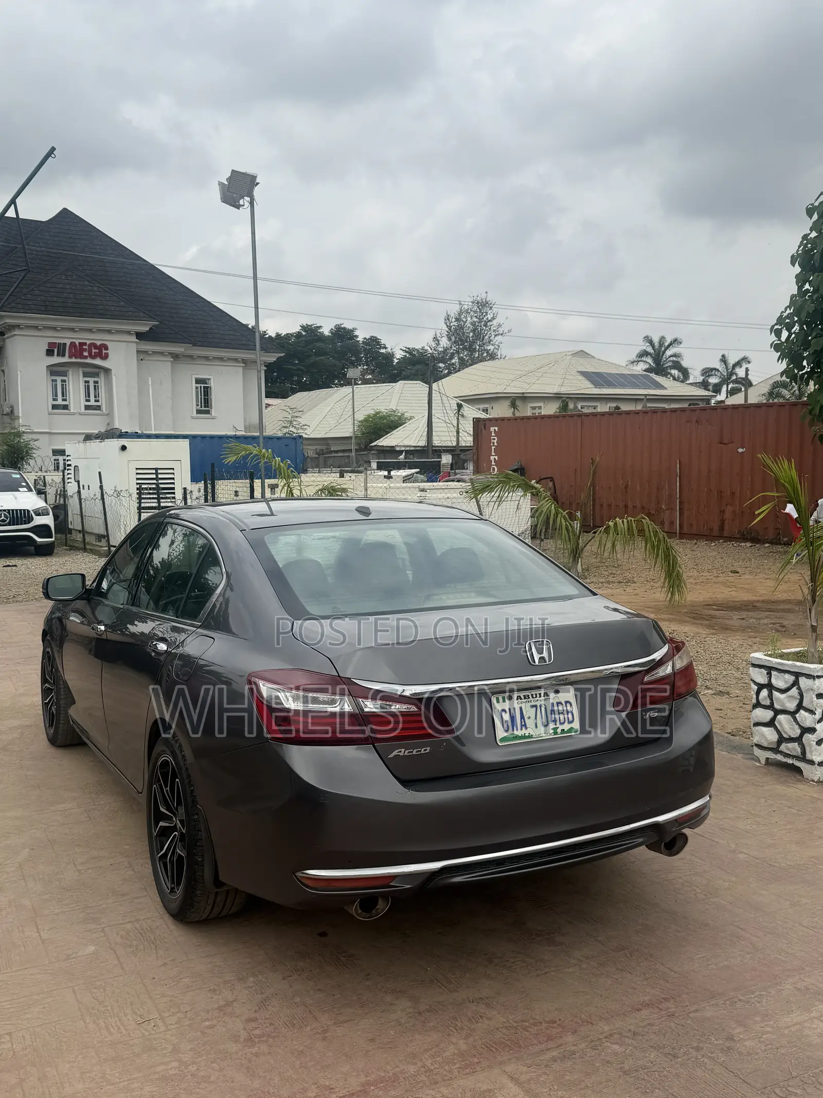 Honda Accord EX-L V-6 4dr Sedan w/Navigation (3.5L 6cyl 6A) 2014 Silver