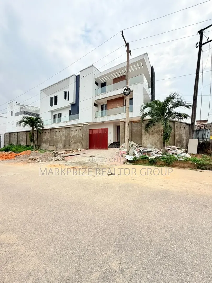 5bdrm Duplex in Ogudu Gra Phase 2 for sale