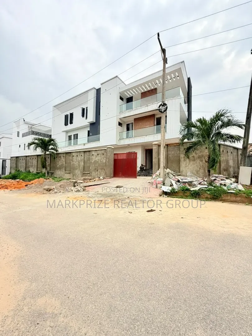 5bdrm Duplex in Ogudu Gra Phase 2 for sale