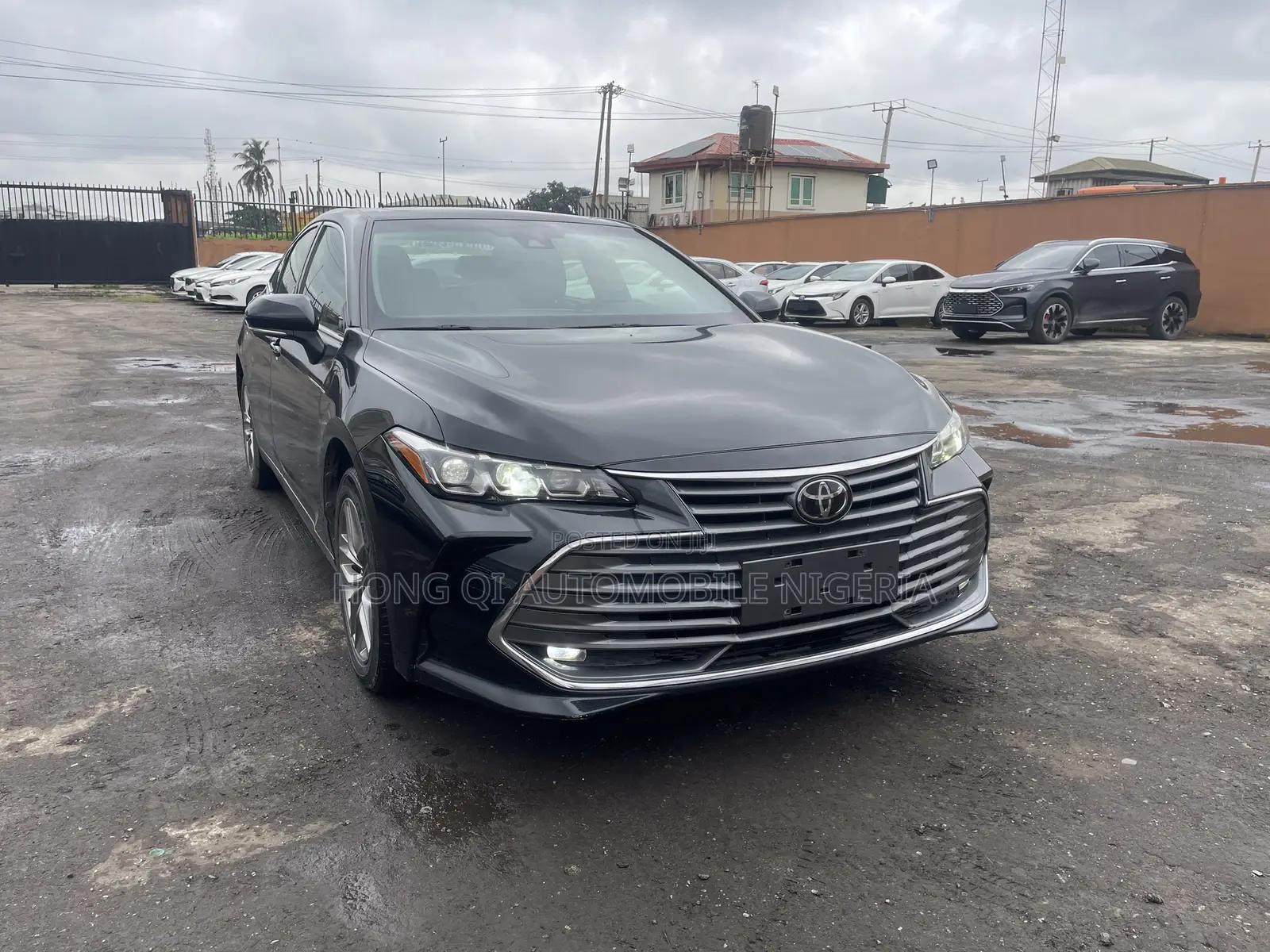 Toyota Avalon 2022 Black