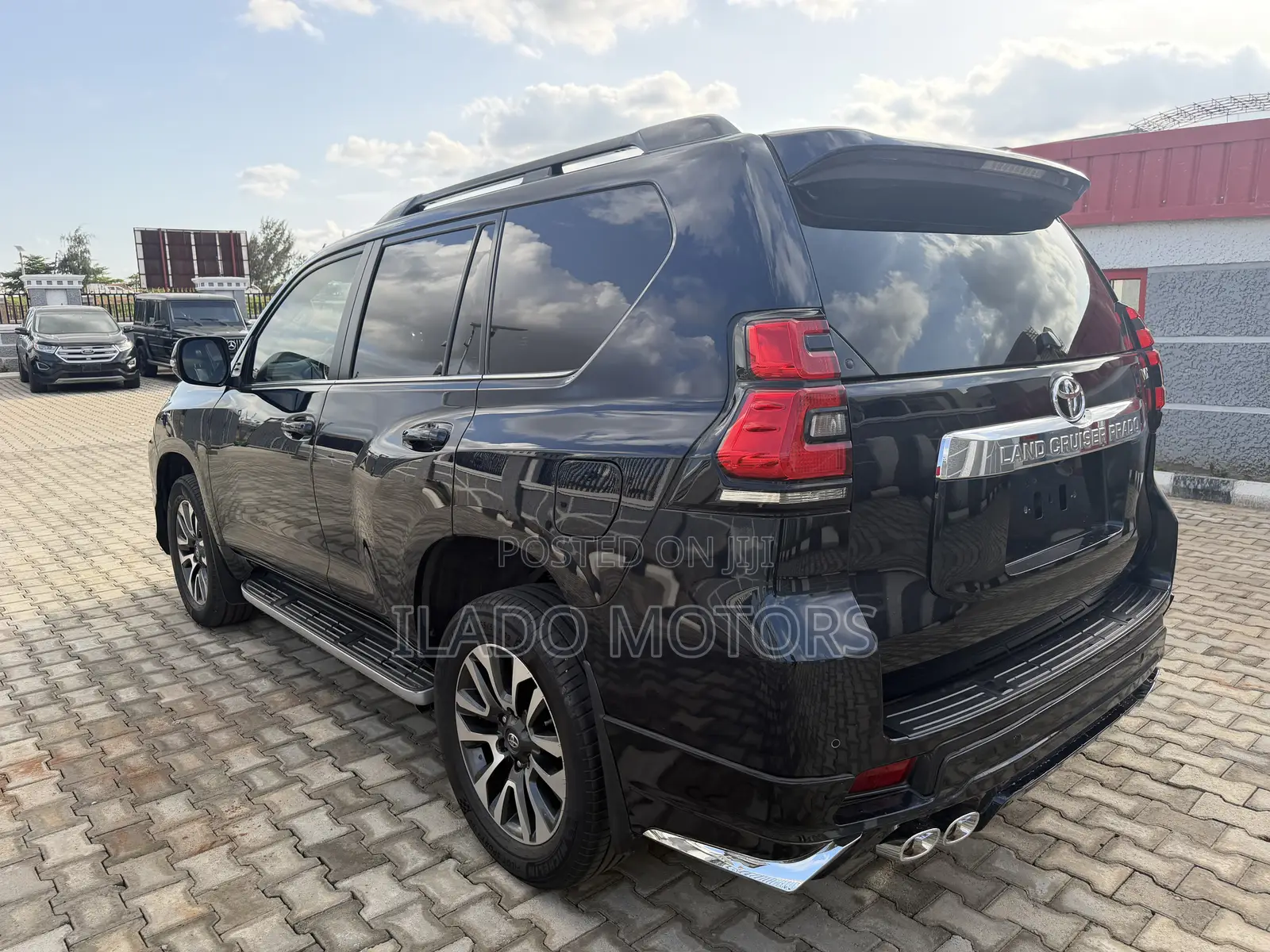 Toyota Land Cruiser Prado 4.0 2023 Black