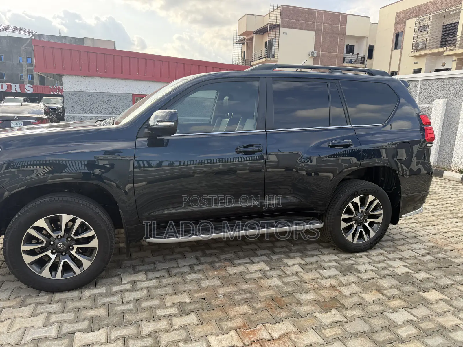 Toyota Land Cruiser Prado 4.0 2023 Black