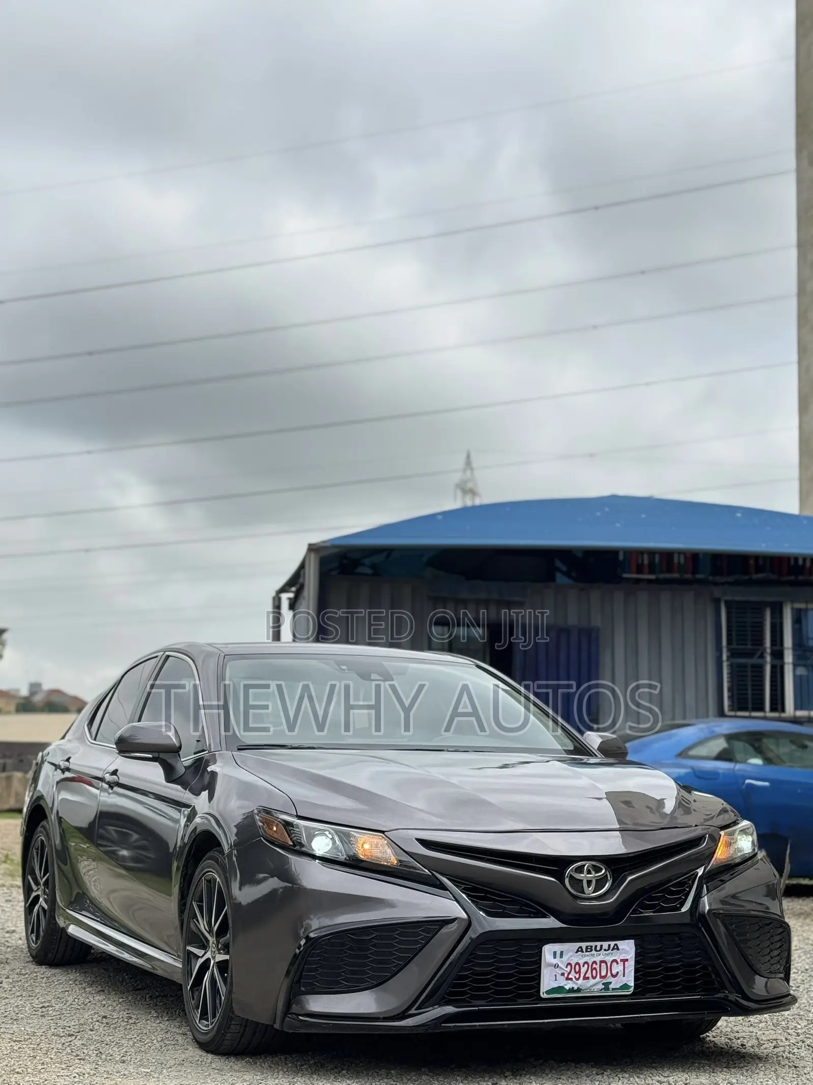 Toyota Camry SE 2021 Gray