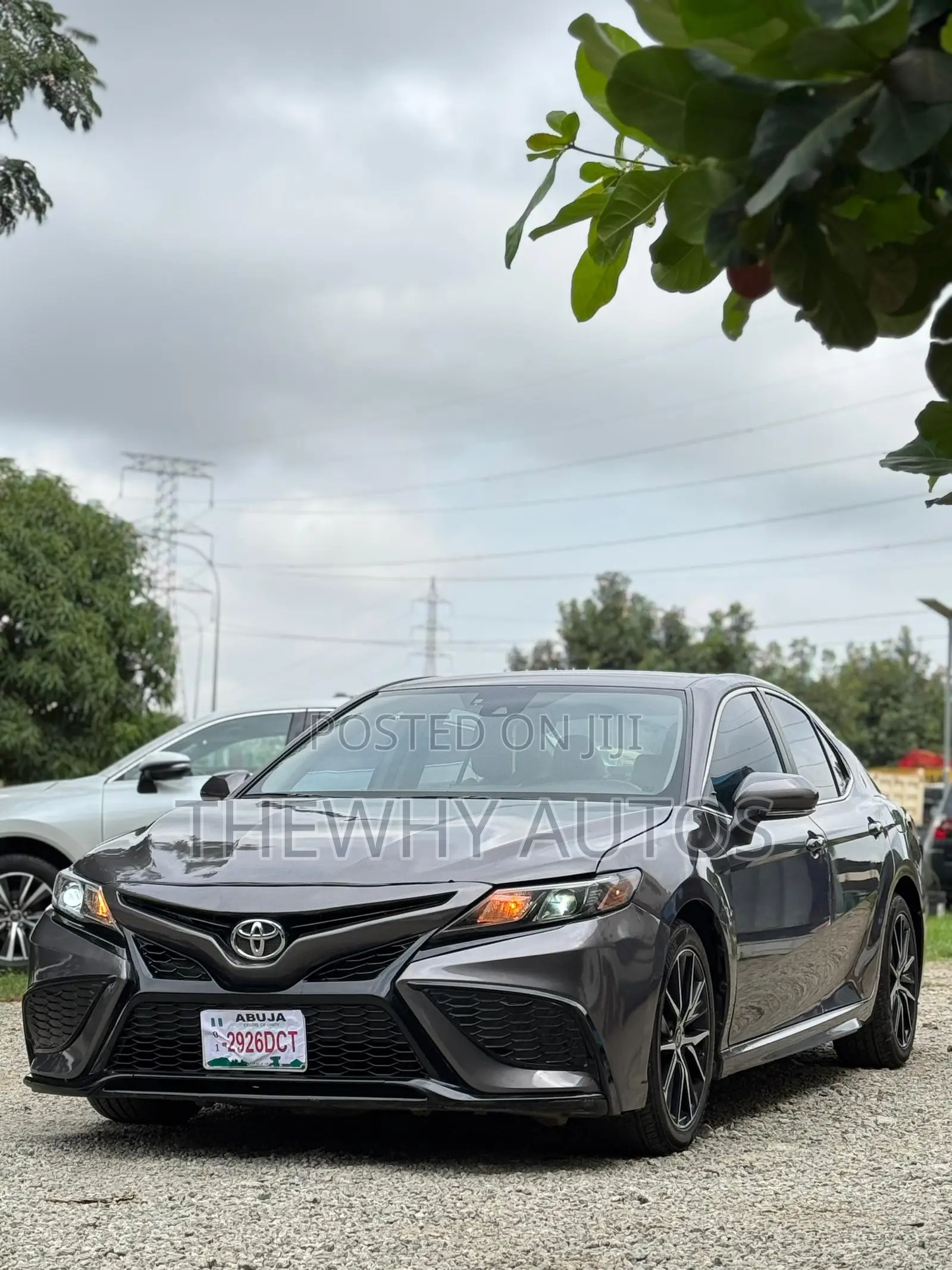 Toyota Camry SE 2021 Gray