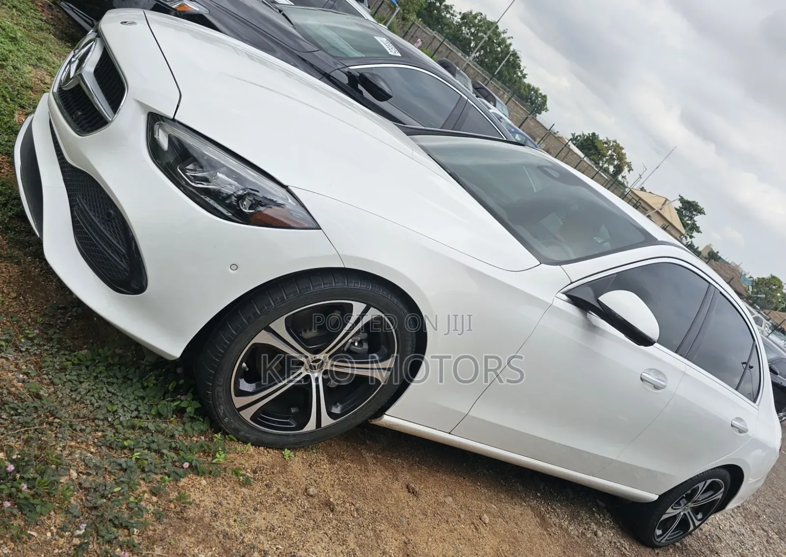 Mercedes-Benz C300 2024 White