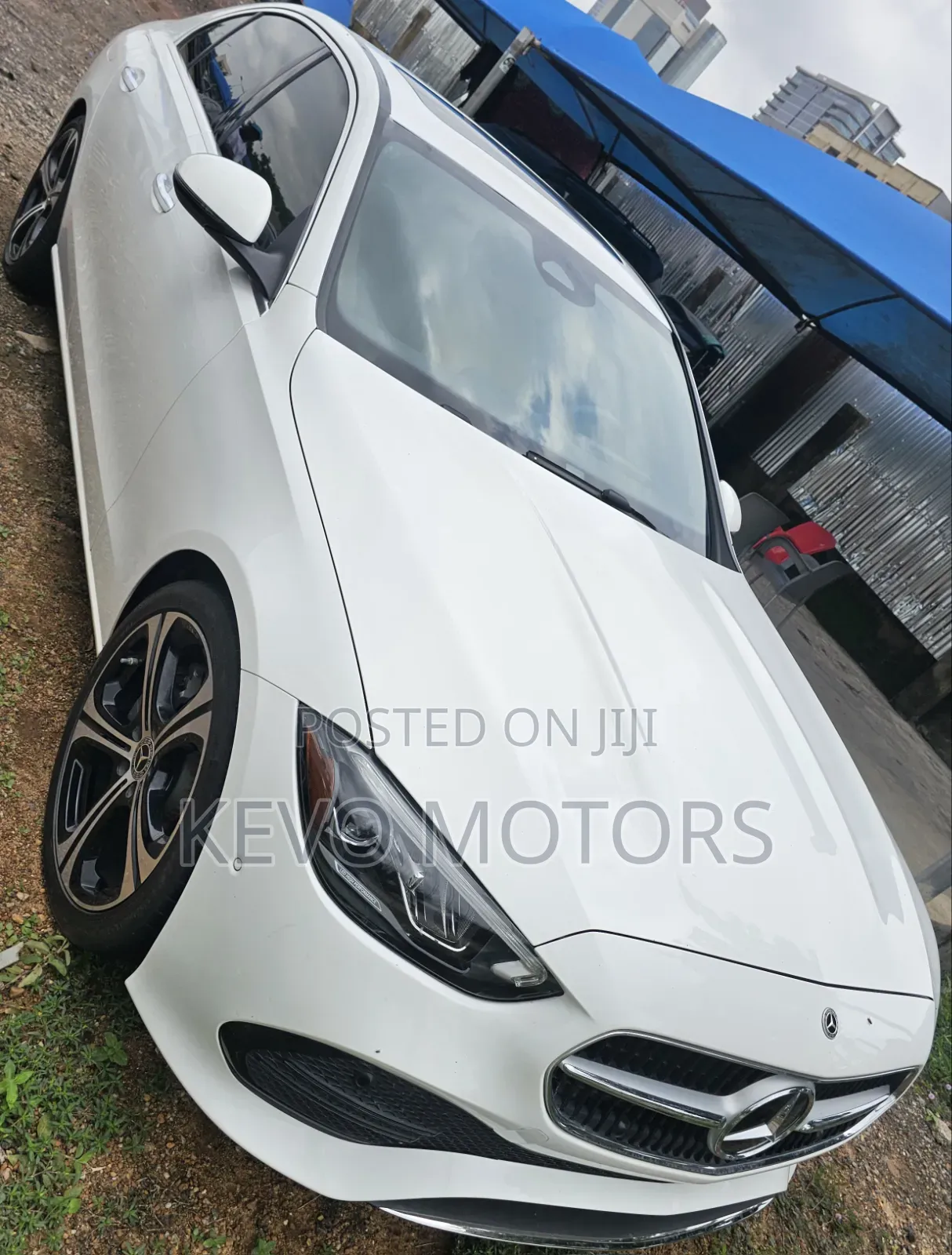 Mercedes-Benz C300 2024 White