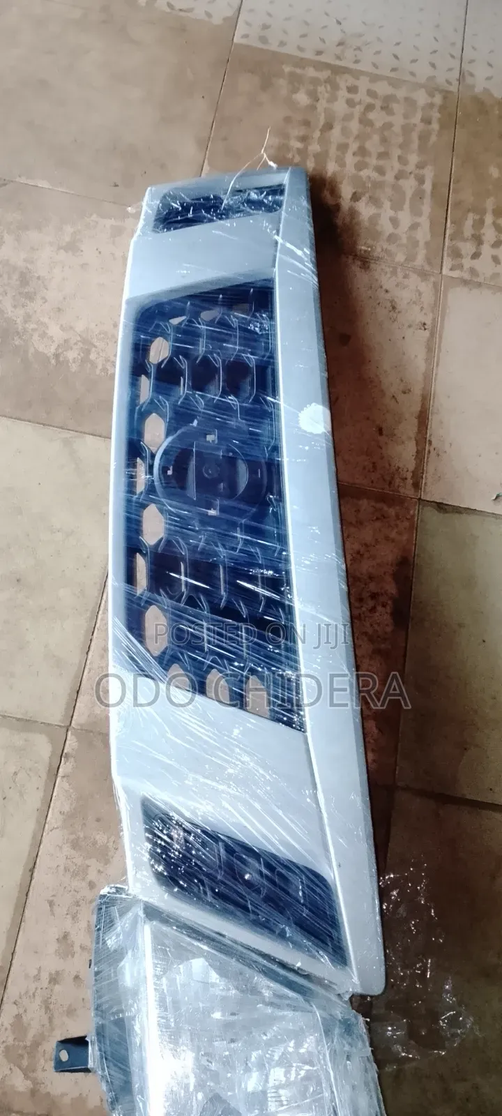 Front Grill Nissan Urvan Nv350