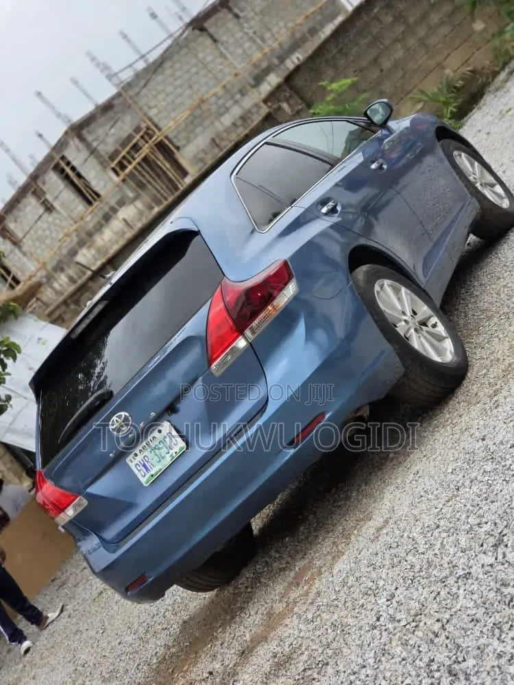 Toyota Venza 2010 Blue